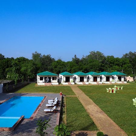 Hotel Yash Vilas Савай-Мадгопур Екстер'єр фото